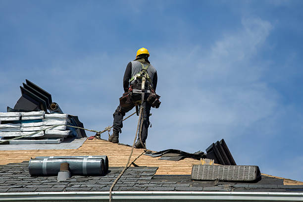 Professional Gutter Installation technician working in Keokuk, IA